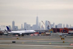 Newark airport air traffic controller screens black out again