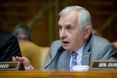 Senate Democrat says US must be ‘very aggressive’ in working with Syria to defeat ISIS
