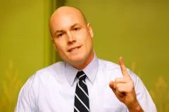 Joni Ernst challenger JD Scholten motivated to run following town hall comments