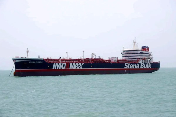 Oil tankers collide in Strait of Hormuz during Middle East conflict