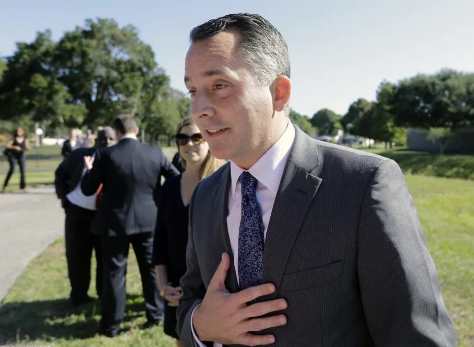Byron Donalds targets David Jolly on gun control stance as Florida governor’s race heats up 