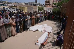 Over 30 Palestinians killed on way to Israeli-backed aid site as witnesses blame IDF