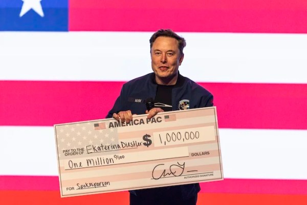 Wisconsin watchdog group sues Musk, alleging his million-dollar giveaways were bribes
