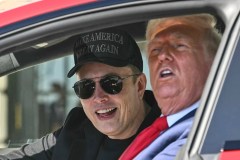 Tesla stock tanks as CEO Musk publicly rips into Trump