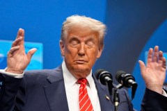 Trump blasts ‘phony’ Democratic senator’s claim that his plan for Iran is ‘similar’ to Obama’s