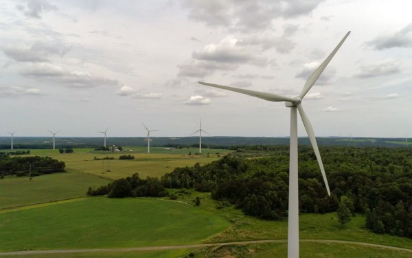 Trump DOE cancels loan for major transmission project opposed by Hawley