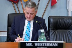 New bipartisan bill aimed at red tape crimping energy and infrastructure projects