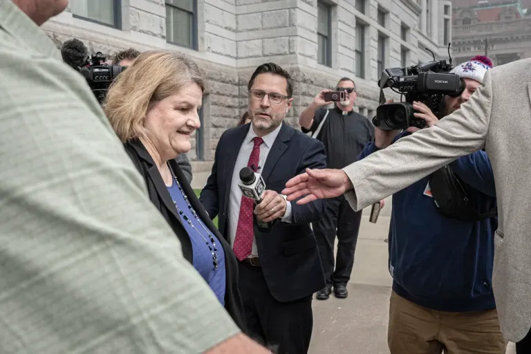 Case against Wisconsin judge Hannah Dugan should proceed: Federal judge
