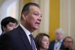Padilla pushes bill banning ICE officers from concealing identity amid uptick in attacks