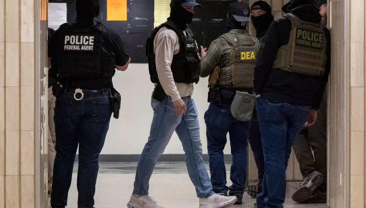 DHS vows to arrest court employees who help illegal immigrants evade ICE