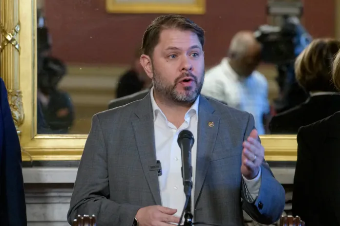 Ruben Gallego is
quickly becoming one of the worst senators