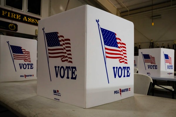 Republicans eclipse 2.3M registrations