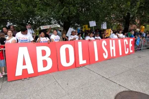This is what Democrats’ immigration policy would be
