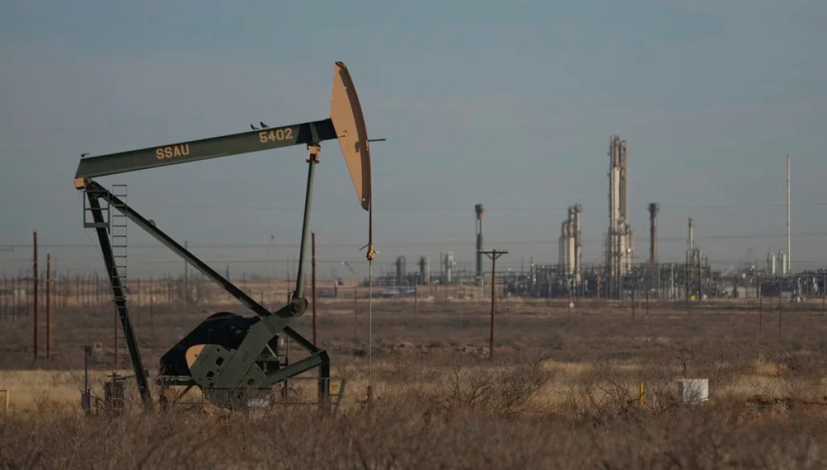 Oil and gas executives say war volatility makes them wary of drilling