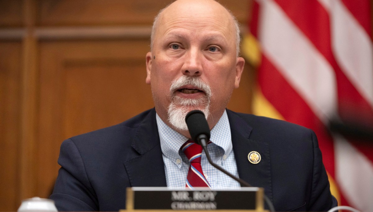 Congresista Chip Roy cuestiona políticas de ciudades santuario en audiencia migratoria