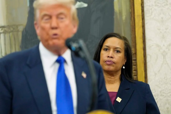 Bowser commits DC police to coordinate with federal officers indefinitely, citing crime decrease