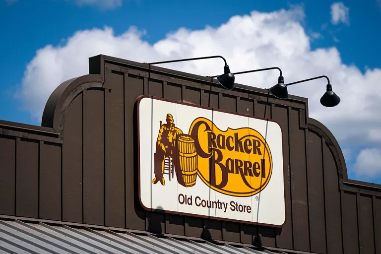 A Cracker Barrel restaurant, featuring the company's old logo, in Sterling, Virginia, US, on Tuesday, Aug. 26, 2025. President Donald Trump said Cracker Barrel Old Country Store Inc. should go back to its old logo after facing blowback for its new design. Photographer: Al Drago/Bloomberg via Getty Images