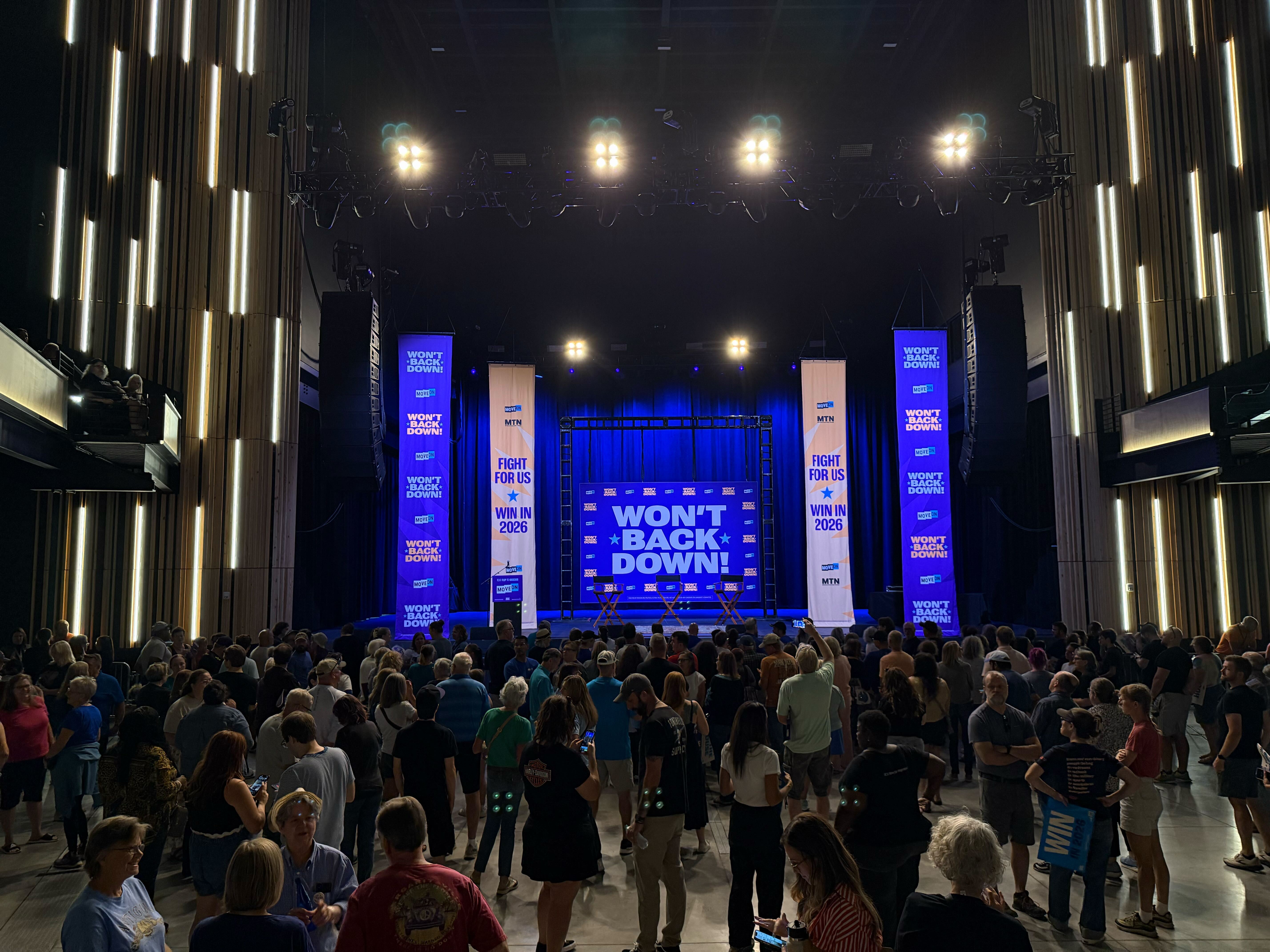 NextImg:Elizabeth Warren and Maxwell Frost rally up Omaha Democrats