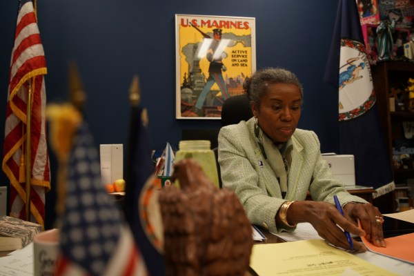Virginia races tighten, Earle-Sears closes gap to 5 points
