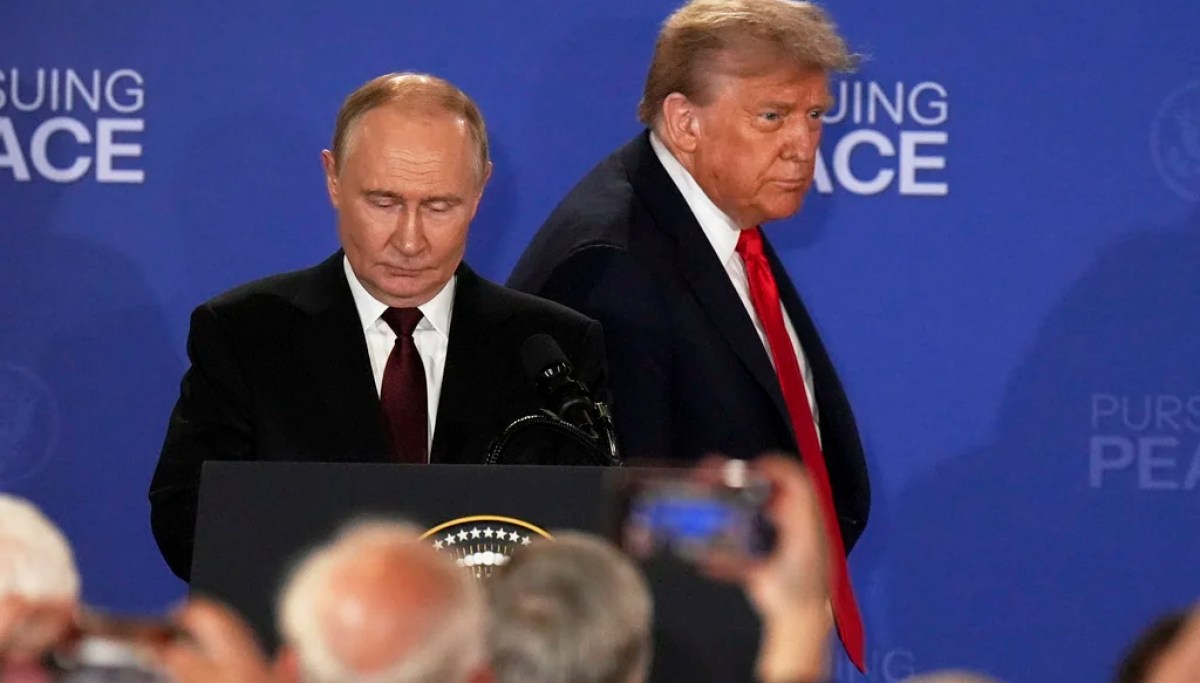 Trump broke Putin's empire. Congress is handing it right back