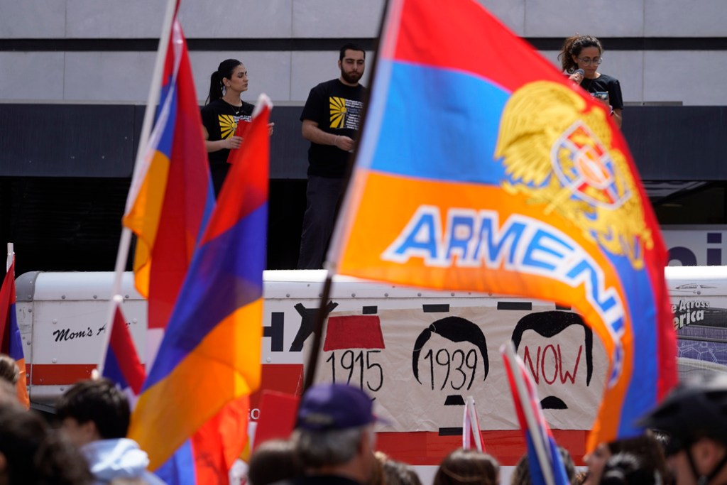 NextImg:Armenian diaspora disappointed in peace deal terms with Azerbaijan