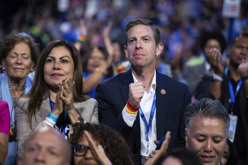 NextImg:Democrats see electoral opportunity with rising energy prices