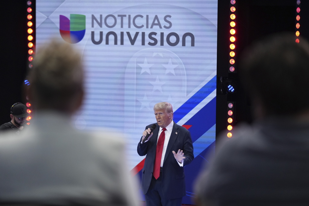 NextImg:Paxton threatens action if YouTube charges extra for Univision