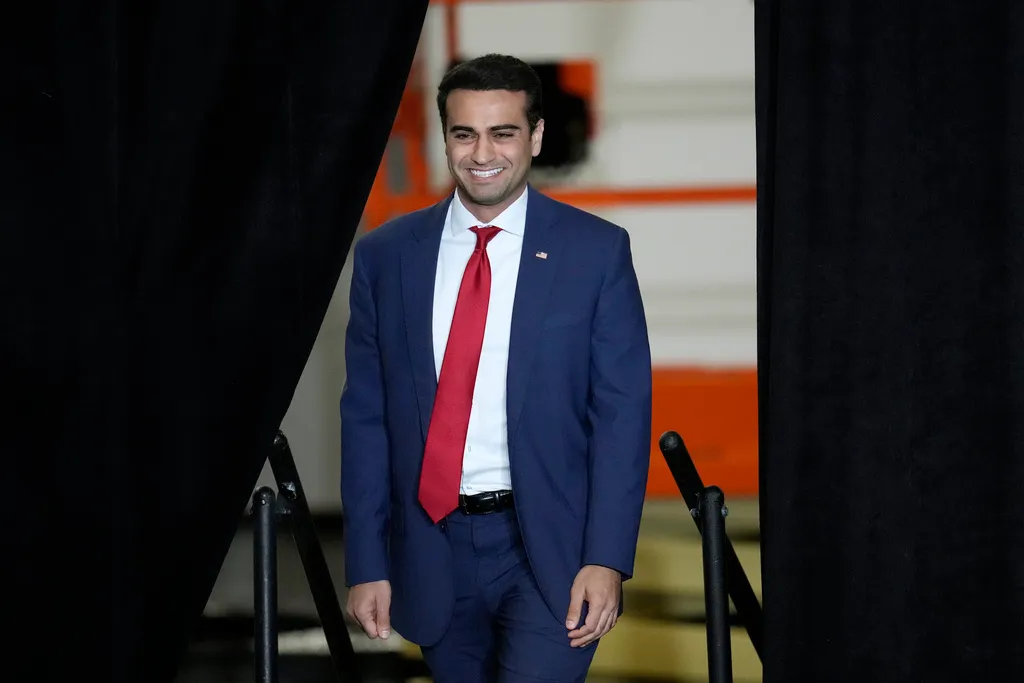 NextImg:Arizona congressman backs bill protecting ICE agents