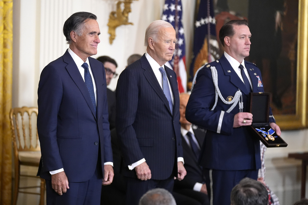 NextImg:Romney reveals he pressed Biden to pardon Trump