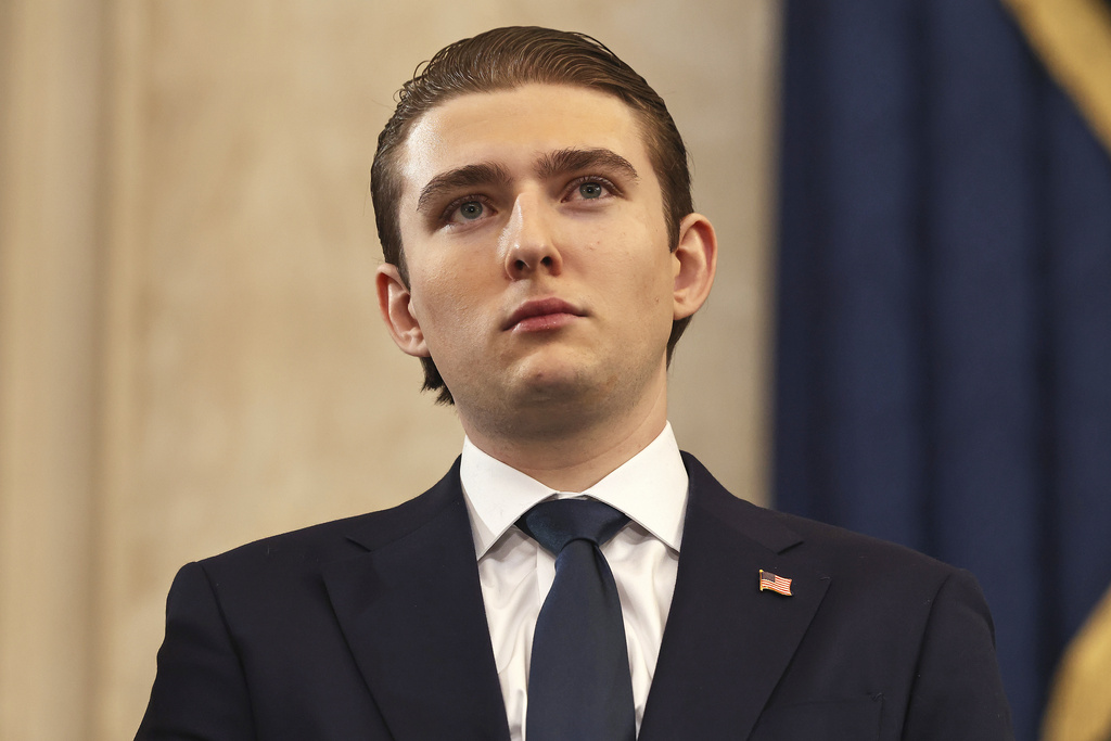 NextImg:Barron Trump staying at White House during sophomore year of college: Report