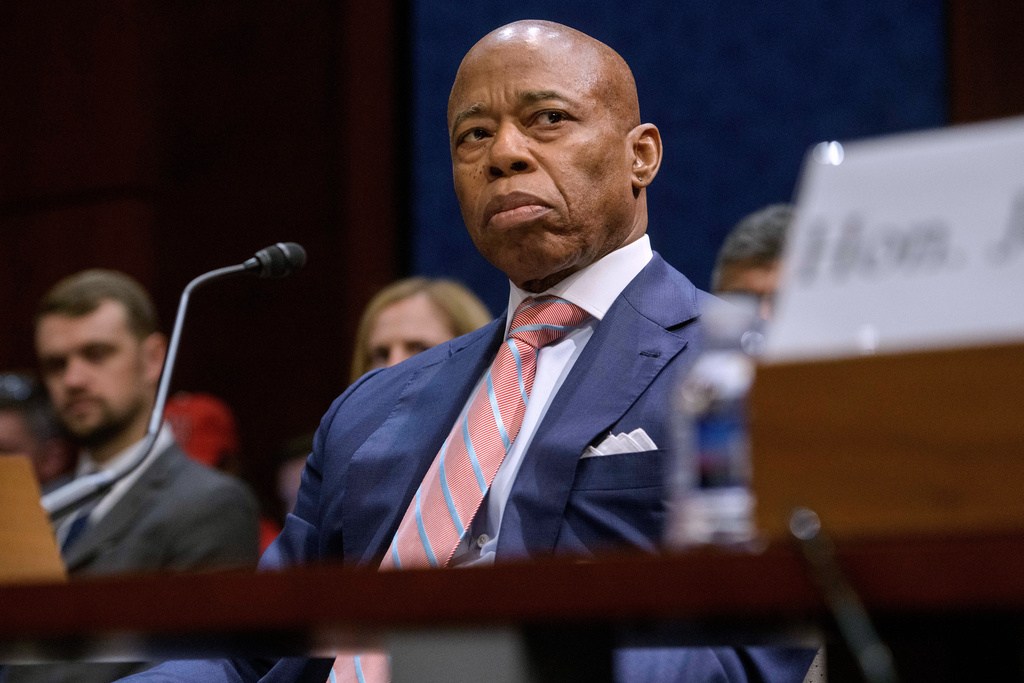 NextImg:New York court strikes down Adams plan to bring ICE into Rikers