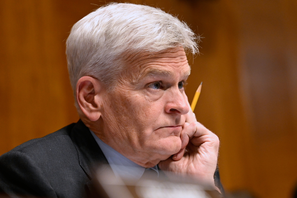NextImg:Cassidy urges RFK Jr. to support whooping cough vaccine