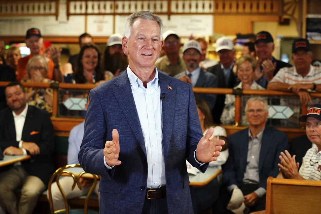 NextImg:Tuberville stands behind RFK Jr despite mounting criticism