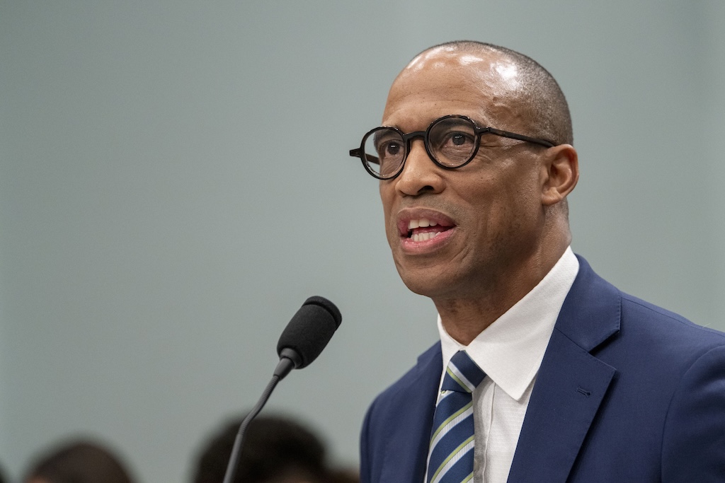 NextImg:Judge blocks Trump administration from conditioning federal grants to cities on DEI and immigration