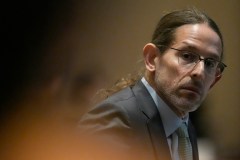 CDC panel votes to drop blanket recommendation for COVID-19 vaccines