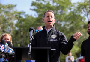 Moskowitz’s $445,000 job at hurricane clean-up company accused of price-gouging resurfaces in toss-up Florida race