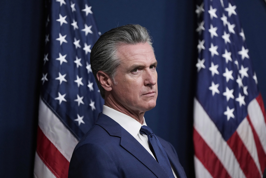 NextImg:Newsom highlights California's battle with federal government during state of the state address