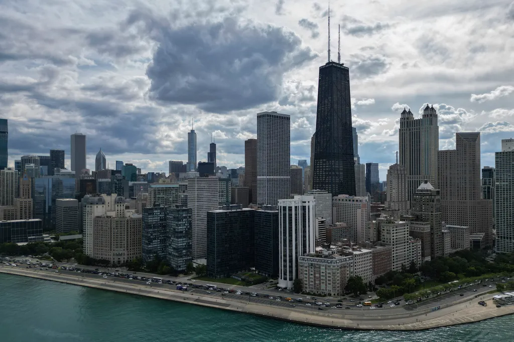 NextImg:Chicago ranks near bottom in survey of best and worst run cities