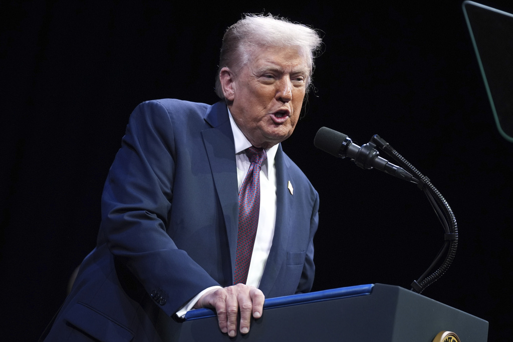 NextImg:Trump donates family Bible to Museum of the Bible