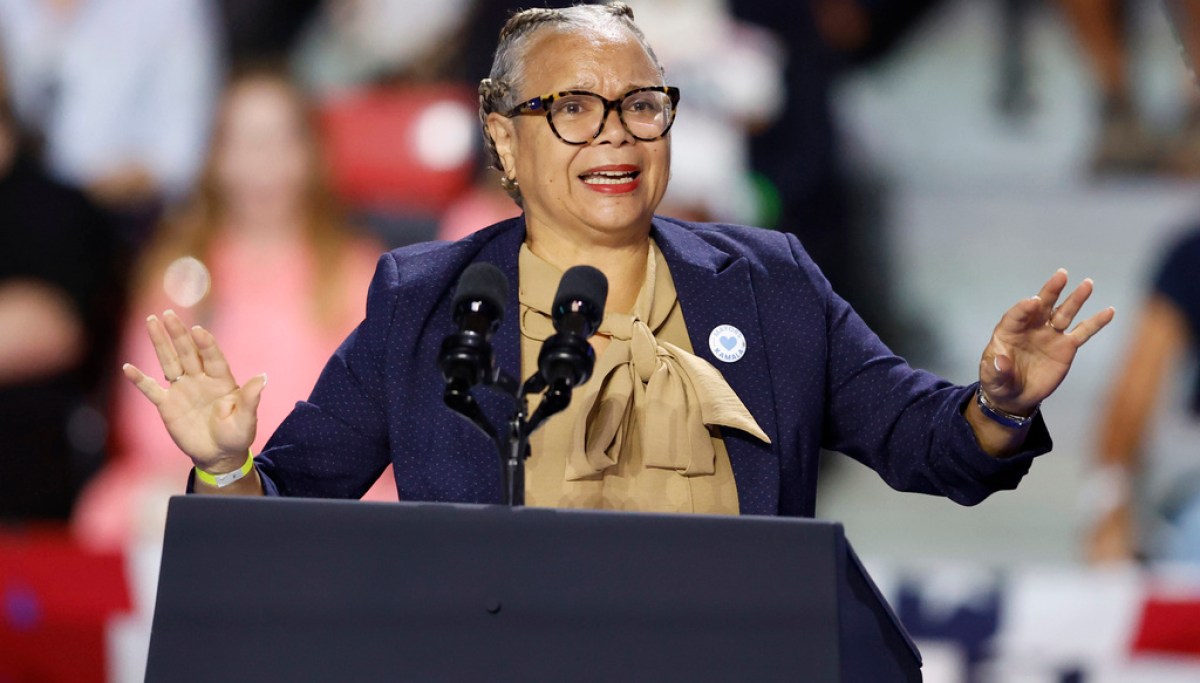 Charlotte Mayor RESIGNS Six Months After Winning Reelection