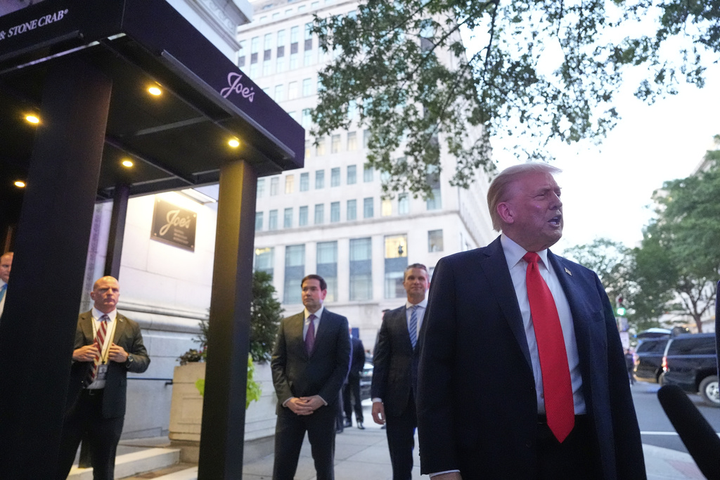 NextImg:Trump denies Epstein letter, condemns Israeli strike at DC dinner