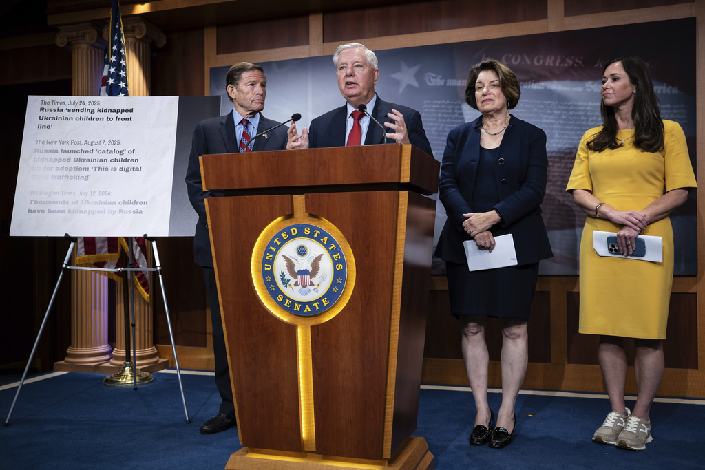 NextImg:Senate presses Russia sanctions and terrorist label