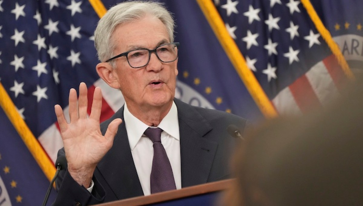 Democratic Lawmakers Rally Behind Jerome Powell Amid Criminal Investigation