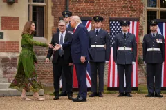Trump swaps Windsor Castle for Chequers in final leg of UK state visit