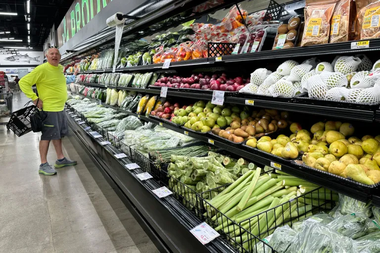Shopper shops at a grocery store in Schaumburg, Ill., Thursday, Sept. 18, 2025.