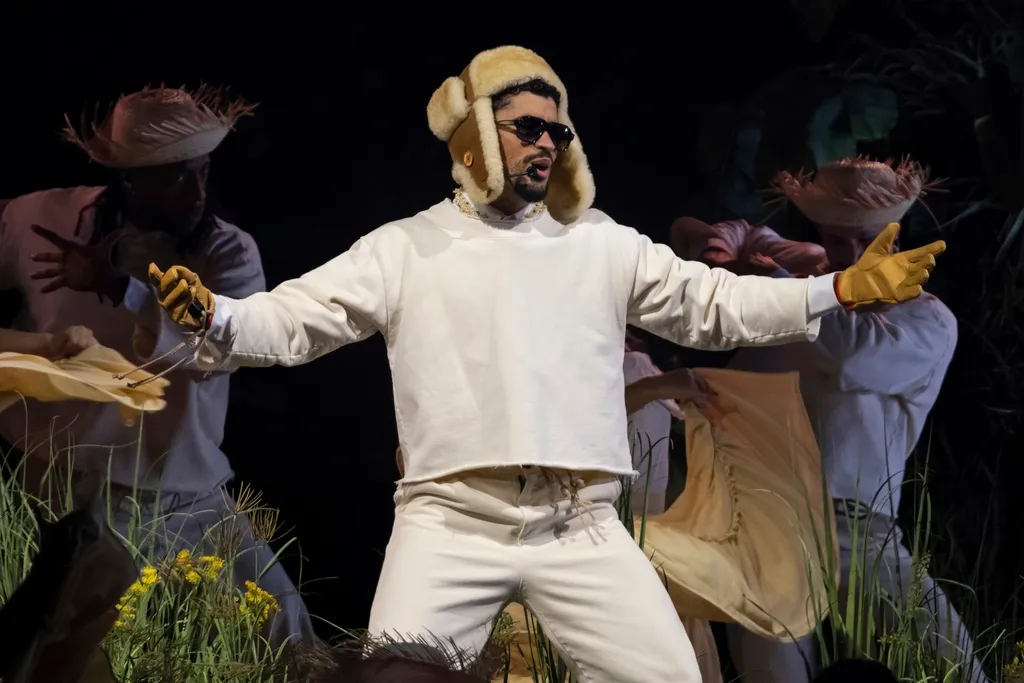 NextImg:NFL insults fans by hiring anti-ICE Bad Bunny for Super Bowl
