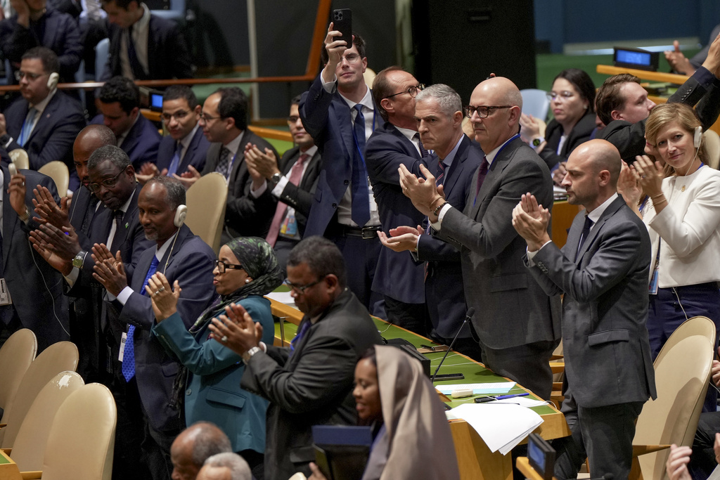 Macron pledges to open an embassy in proposed Palestinian state