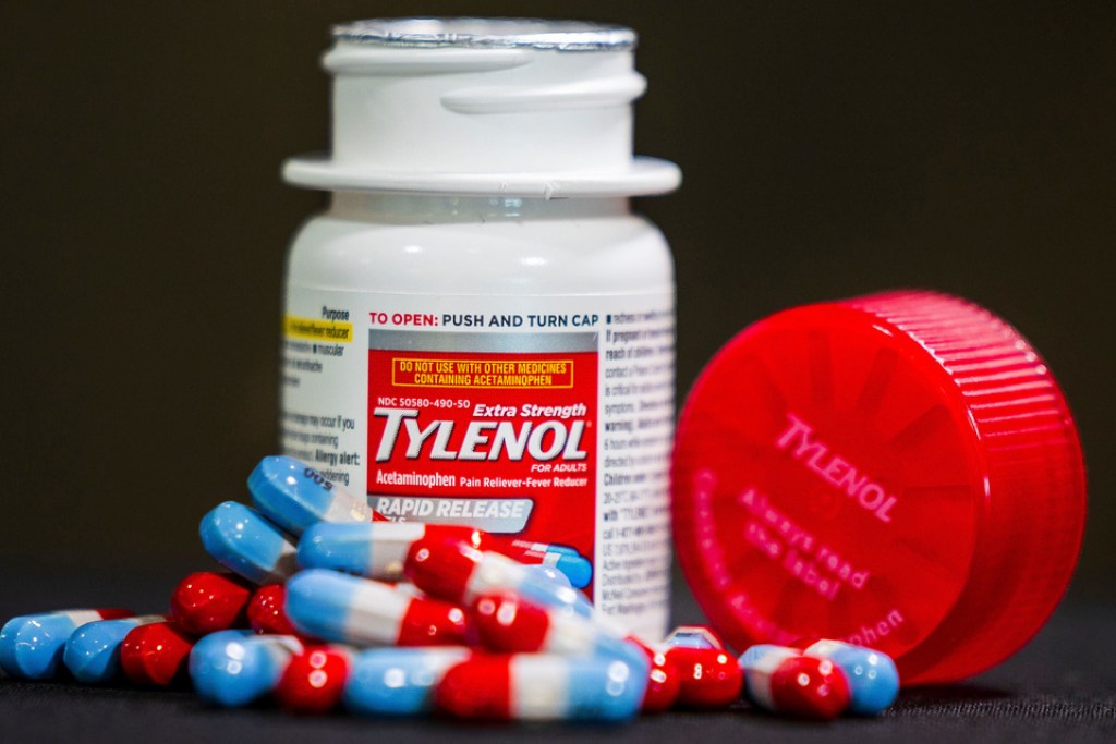 NextImg:Illinois lawmaker, physician pushes back on Trump Tylenol announcement