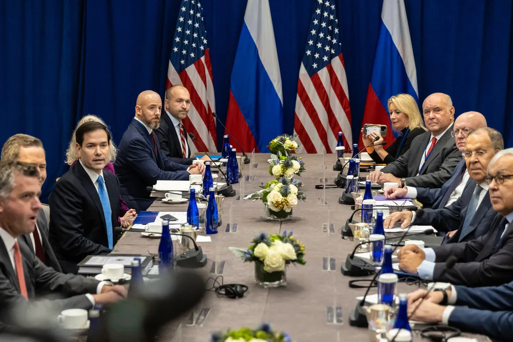 Rubio meets with Russian Foreign Minister Sergey Lavrov