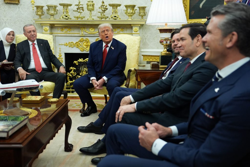 NextImg:Trump distances himself from possible Comey indictment